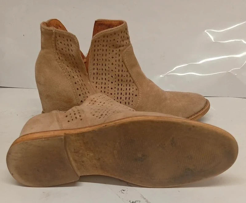Womens Beige Suede Ankle Boots EU 39 UK 6 Summer Boots Casual Flat