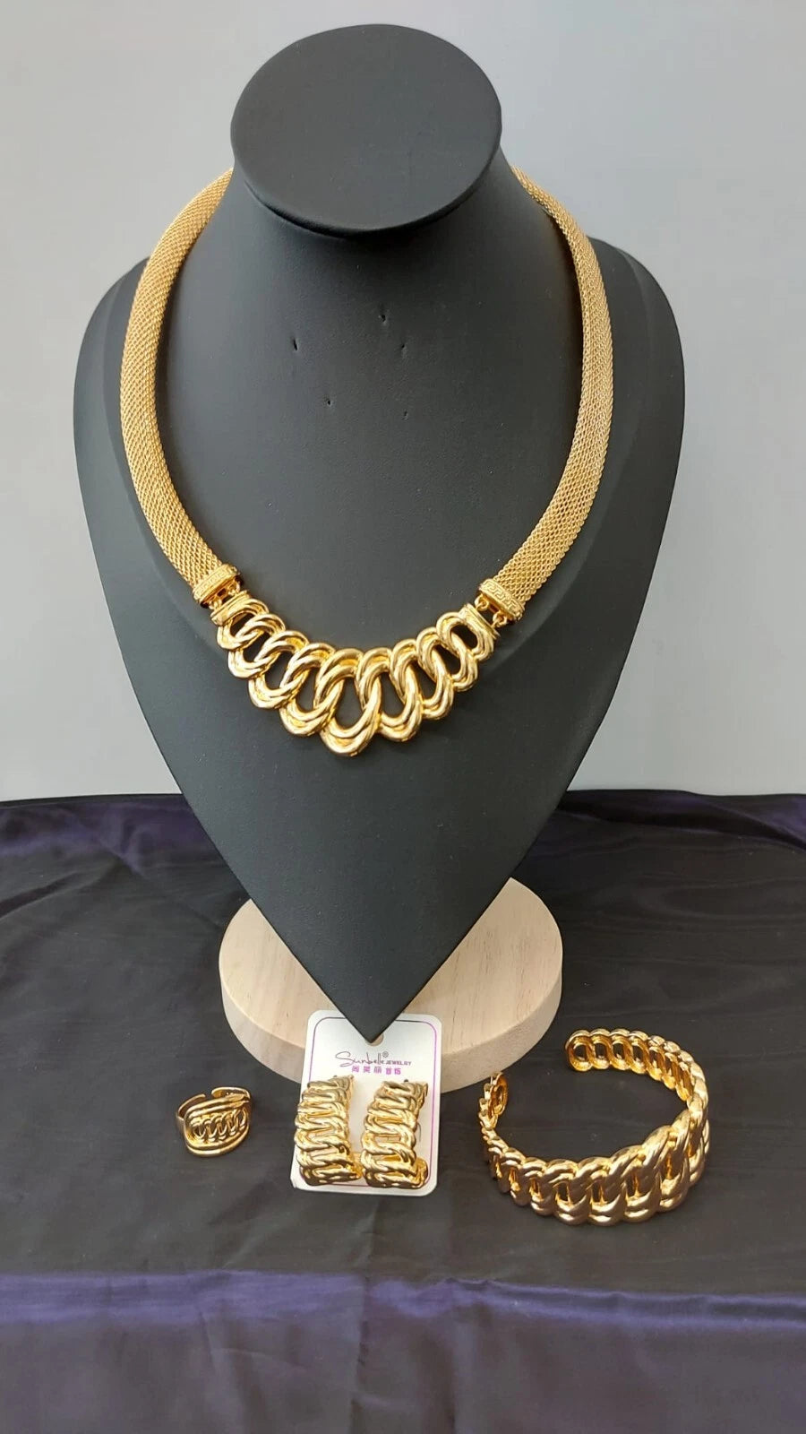 Bold Gold-tone Chain Link Jewellery Set – Necklace, Bracelet, Ring & Earrings