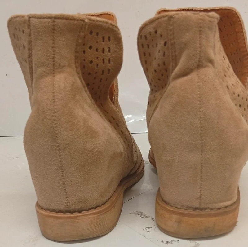Womens Beige Suede Ankle Boots EU 39 UK 6 Summer Boots Casual Flat