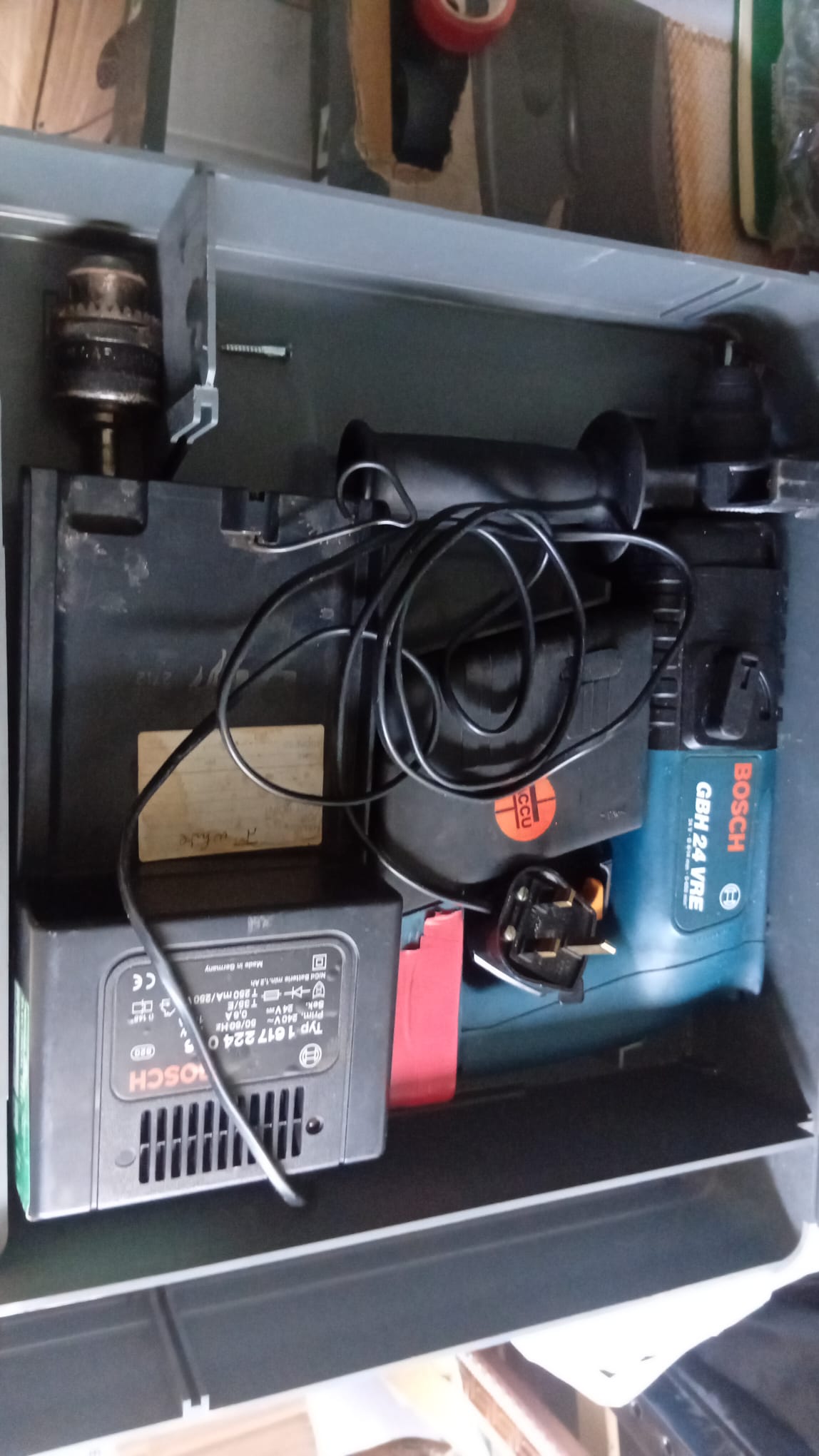 Bosch GBH 24 VRE Cordless Rotary Hammer Drill 24V SDS Plus Battery Charger Case