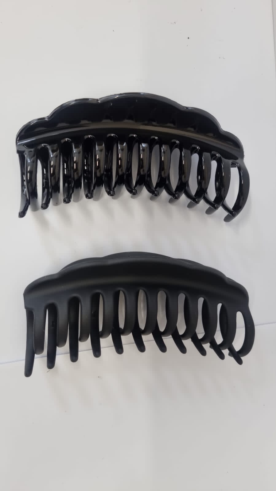 2-Piece Black Hair Claw Clips – Matte &amp; Glossy finish