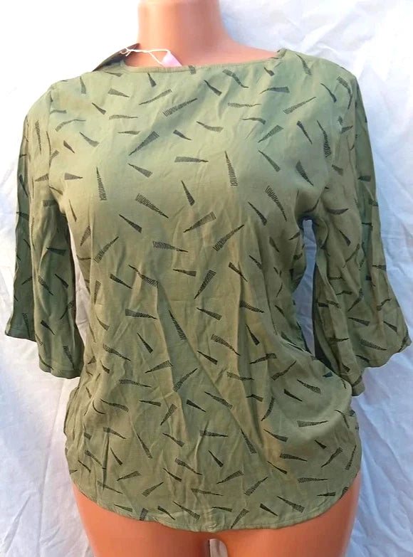 Gebrina Green Printed Short Sleeve Blouse Top L