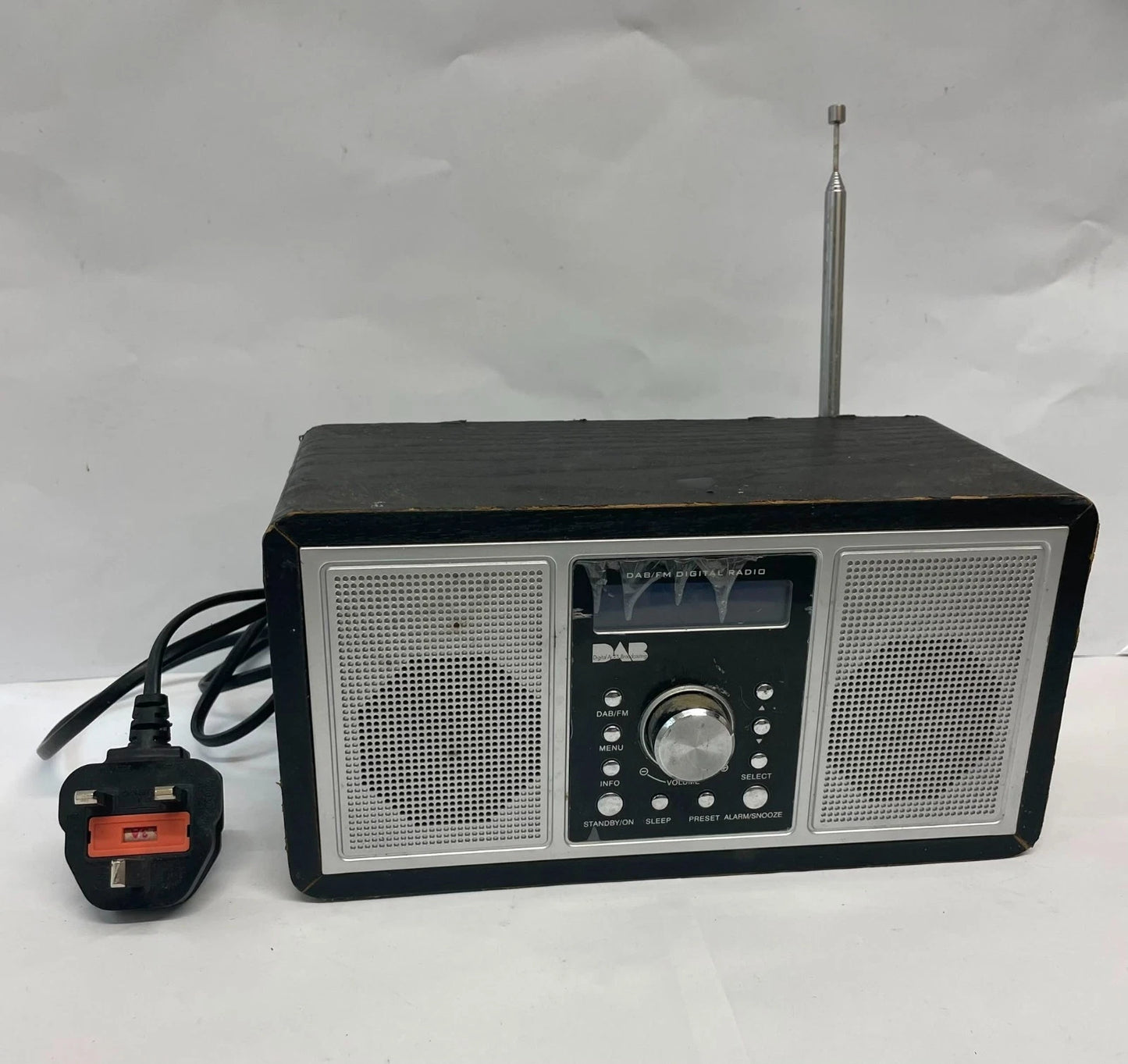 Tesco DAB109FD DAB + FM Digital Radio Alarm Clock Dual Speaker Black & Silver