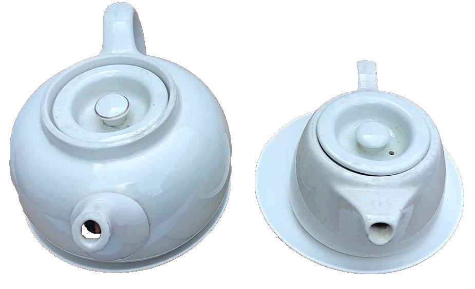 2x White Ceramic Teapots With Lids