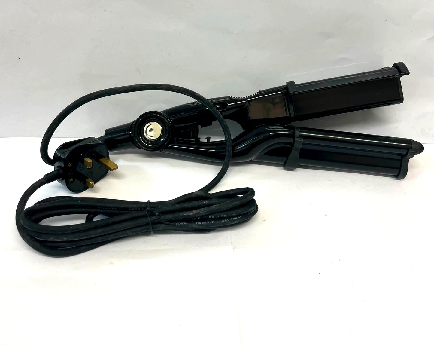TONI & GUY Deep Barrel Hair Waver Black Triple Barrel Styling Crimper