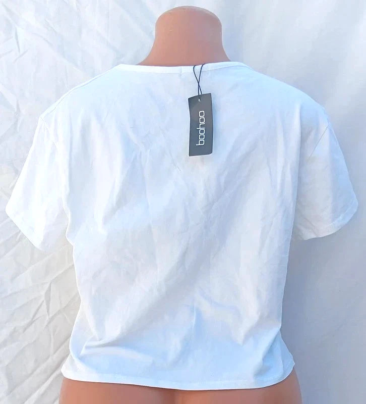 Boohoo White Graphic Crop T-Shirt – Leopard Print Design