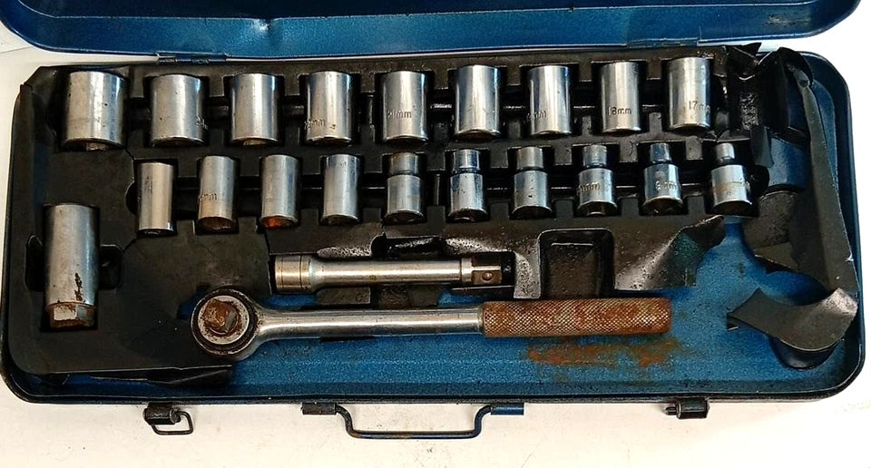 Vintage 21pc Metric Socket Set Ratchet Extension Bars In Metal Case